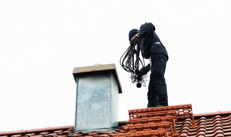 Entreprise professionnelle pour le ramonage de conduit de cheminée 